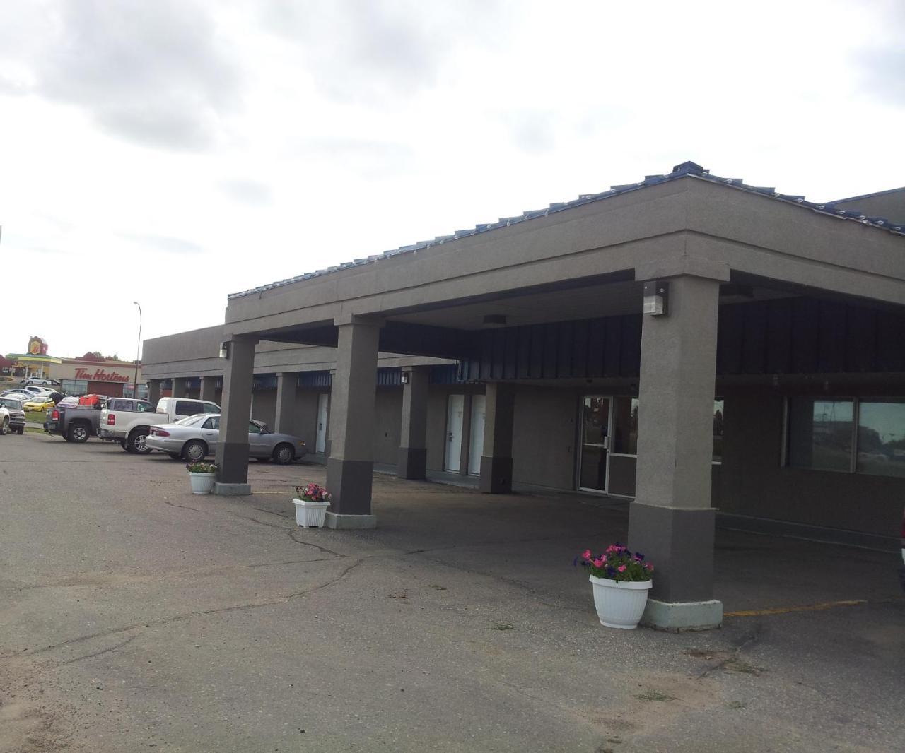 Skyview Swift Current Hotel Buitenkant foto