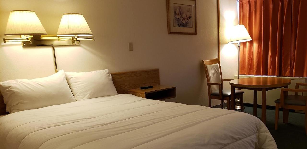 Skyview Swift Current Hotel Buitenkant foto