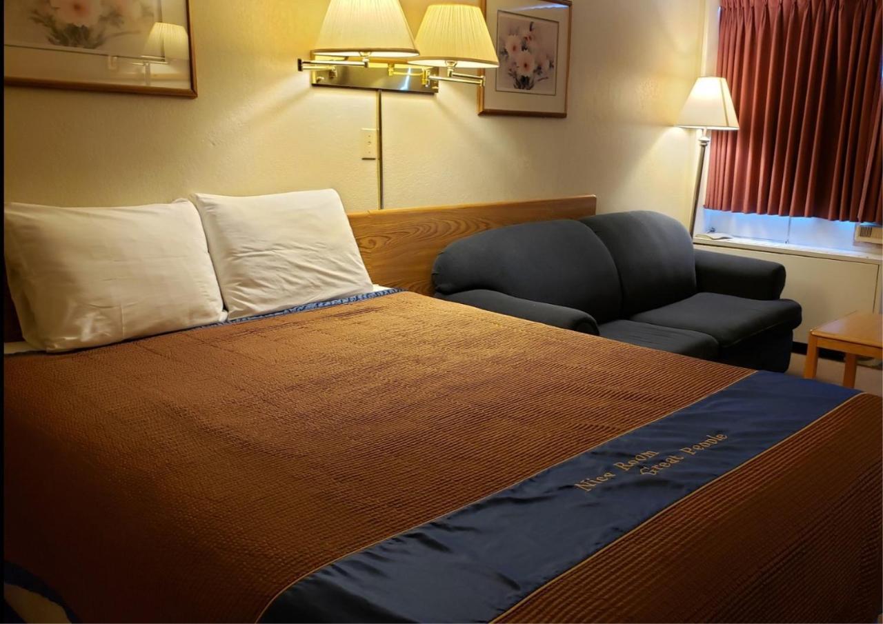 Skyview Swift Current Hotel Buitenkant foto